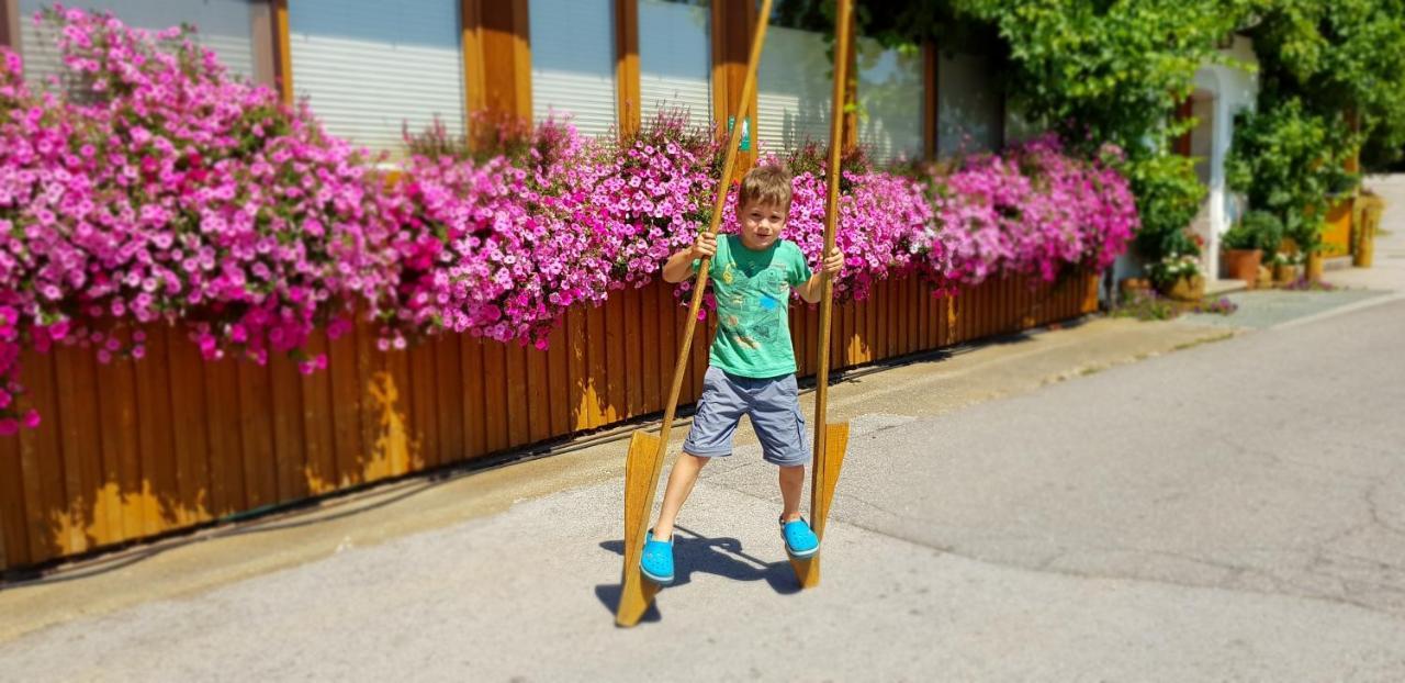 Apartma Pri Bostjanu Skofja Loka Bagian luar foto